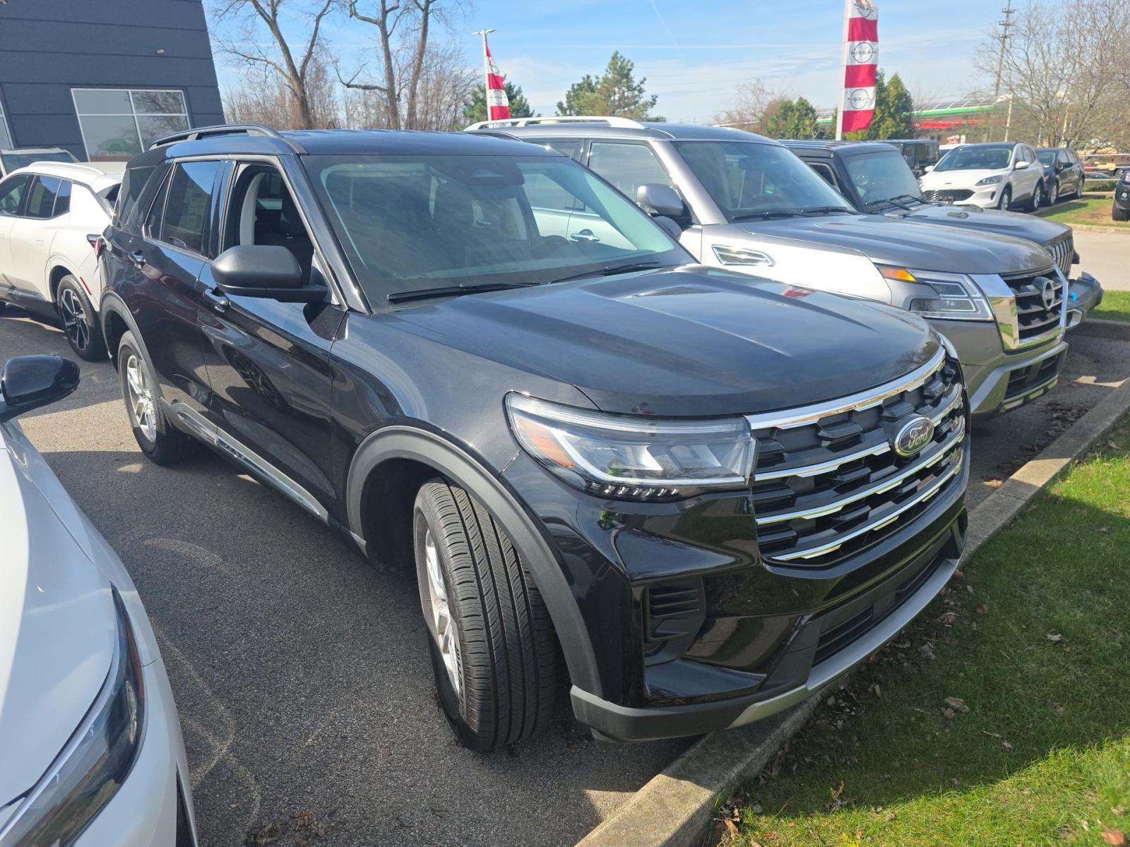 2025 Ford Explorer Active AWD