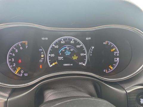 JEEP LAREDO E EDITION - 9