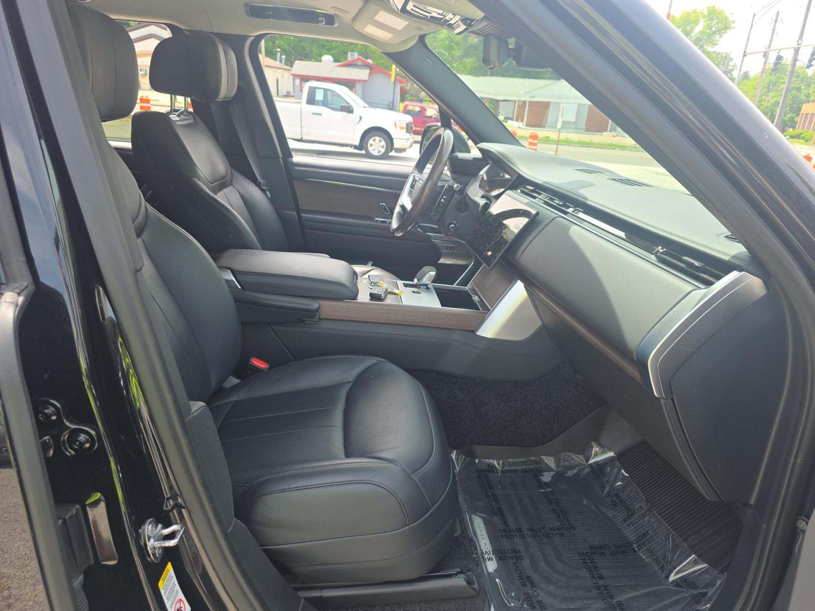 2025 Land Rover Range Rover Autobiography AWD