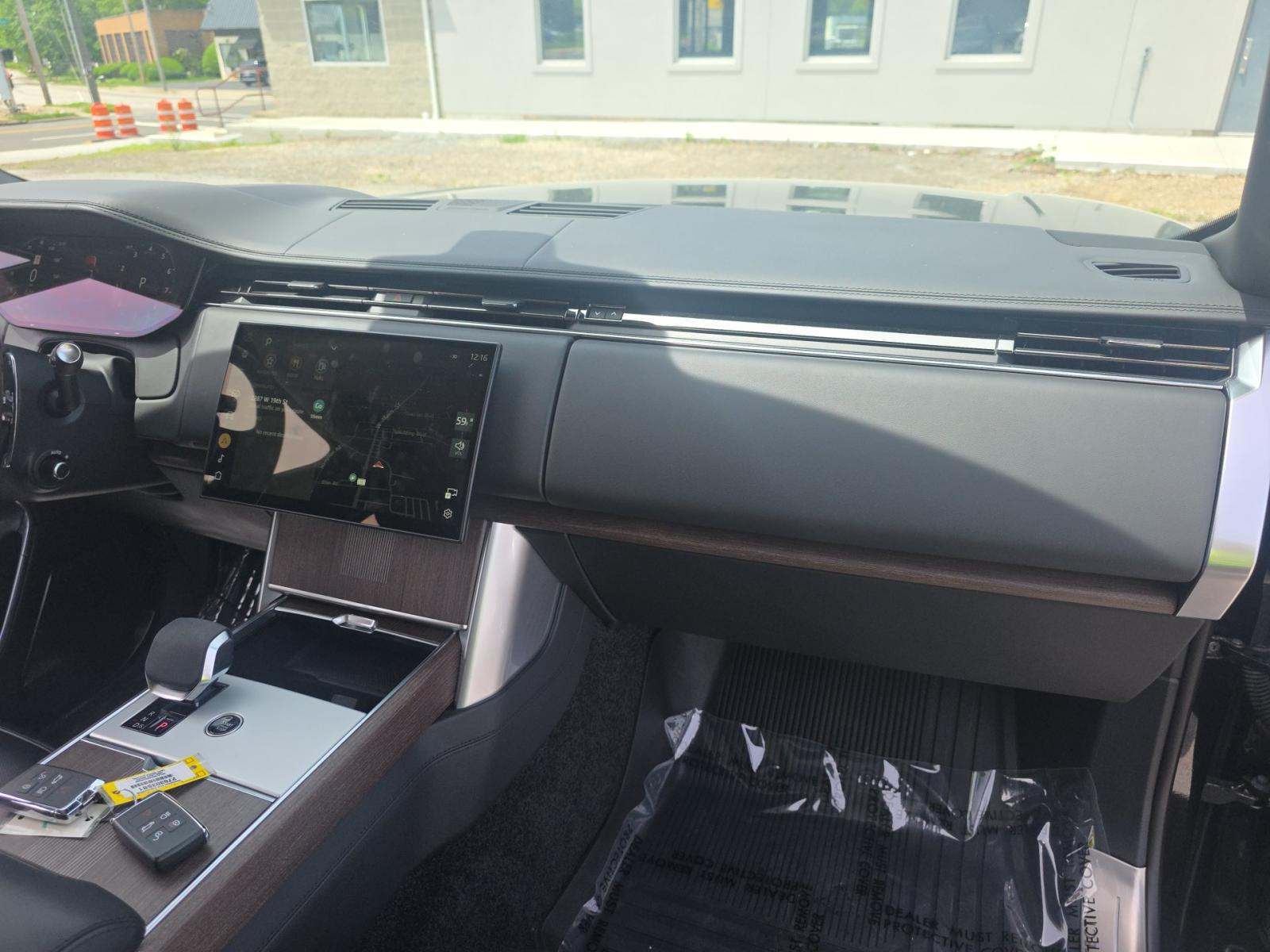 2025 Land Rover Range Rover Autobiography AWD