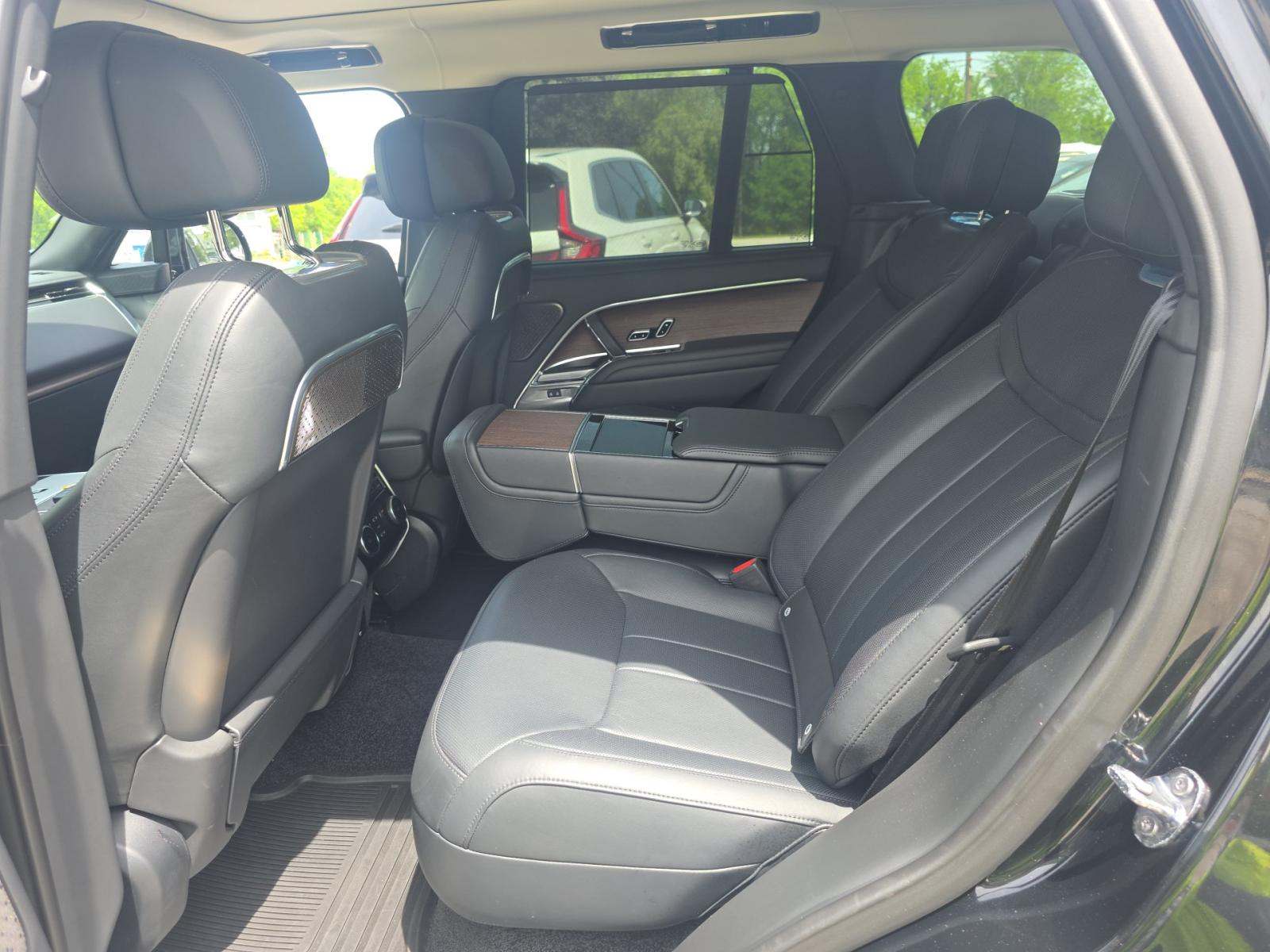 2025 Land Rover Range Rover Autobiography AWD