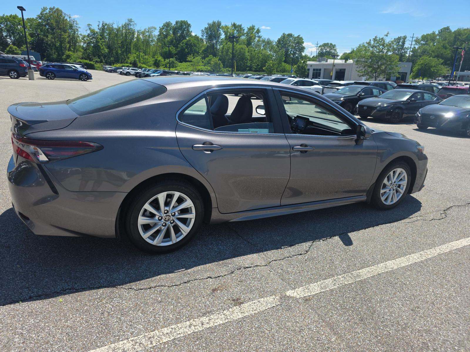 2024 Toyota Camry SE FWD