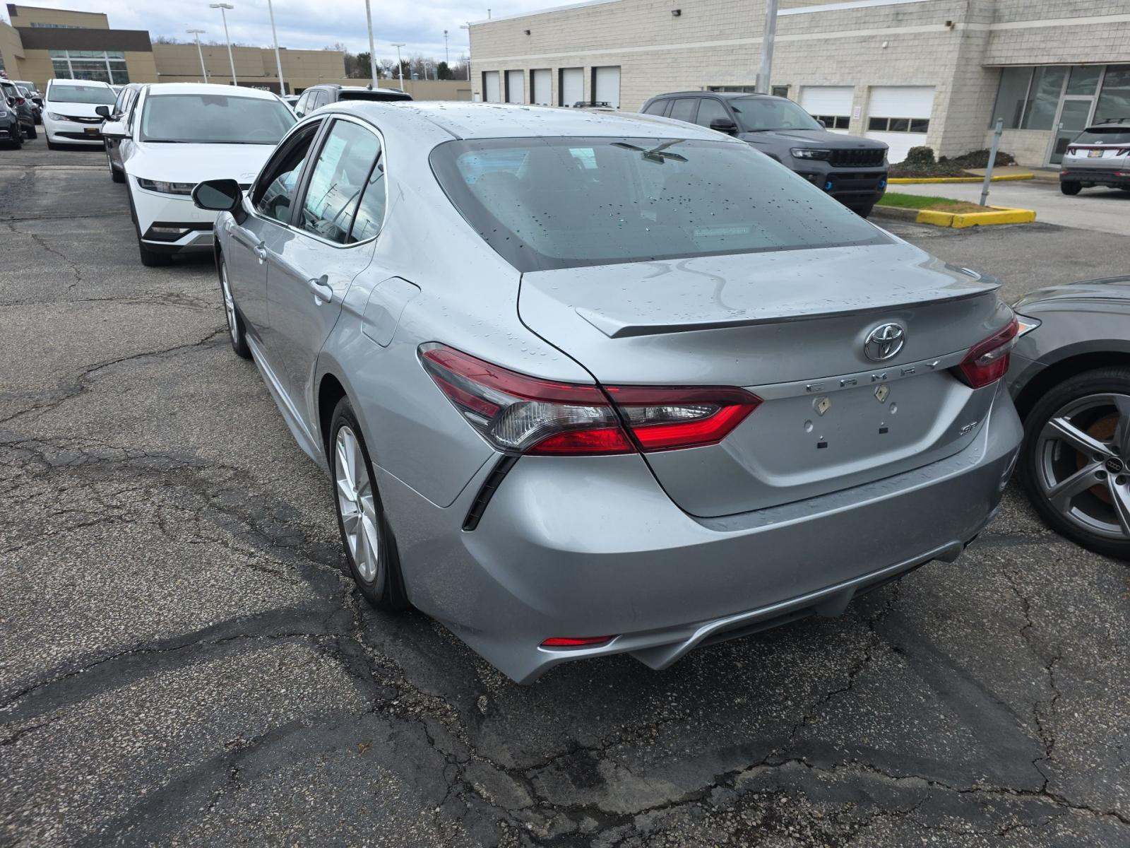 2024 Toyota Camry SE FWD