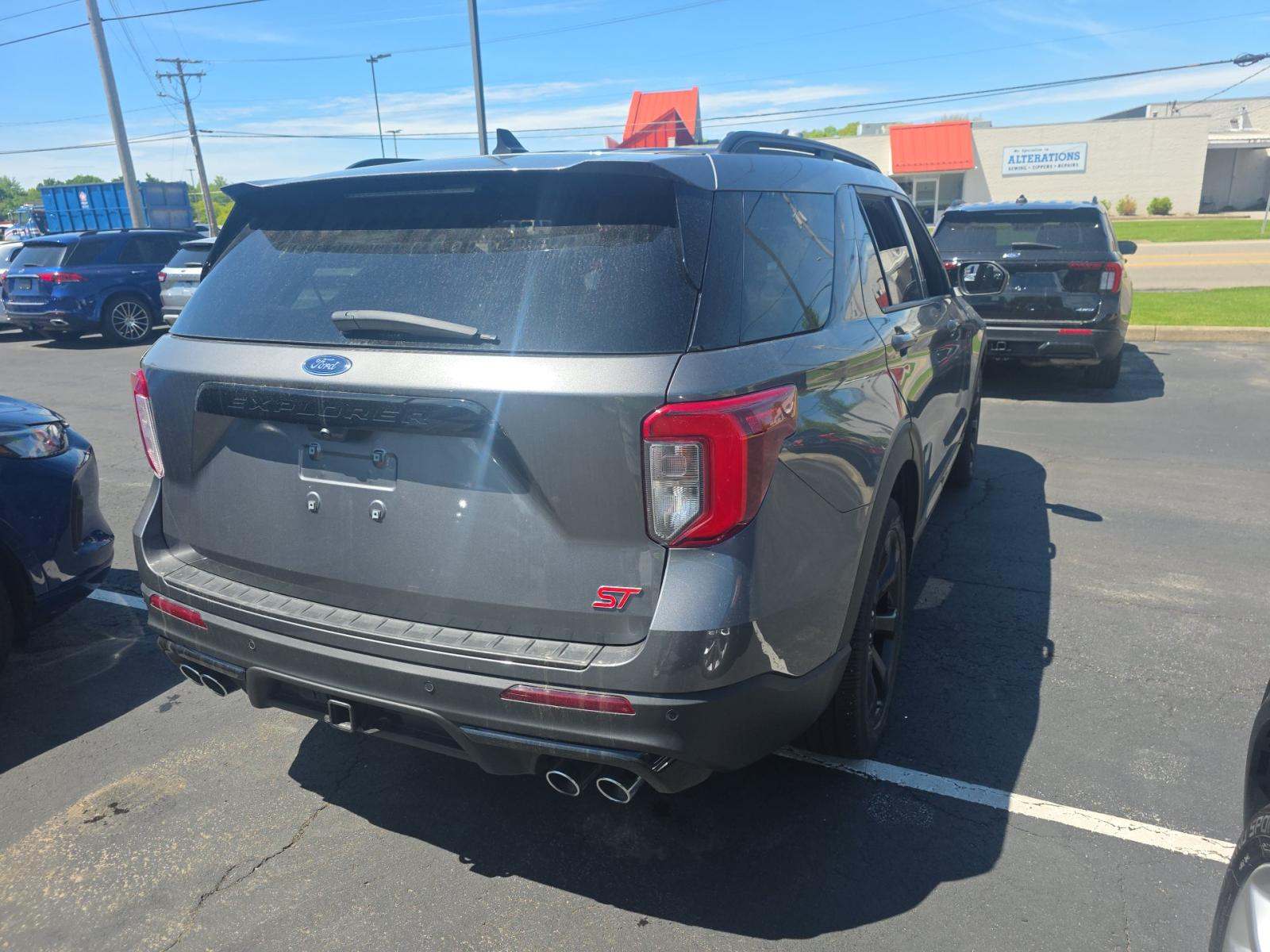 FORD EXPLORER - 3