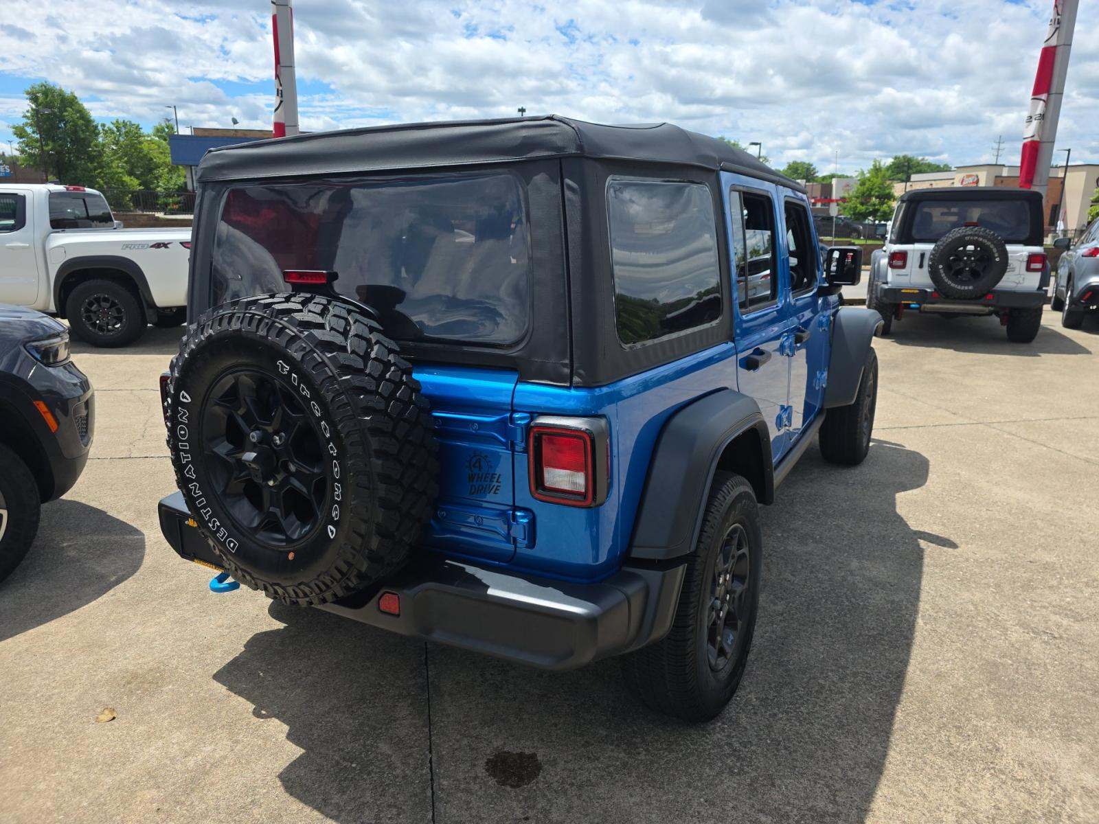 2023 Jeep Wrangler 4xe Willys AWD