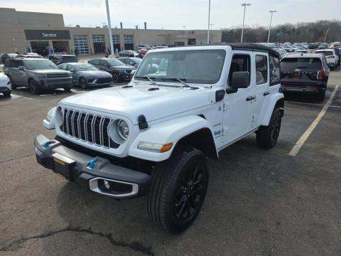 JEEP 4XE SAHARA - 1