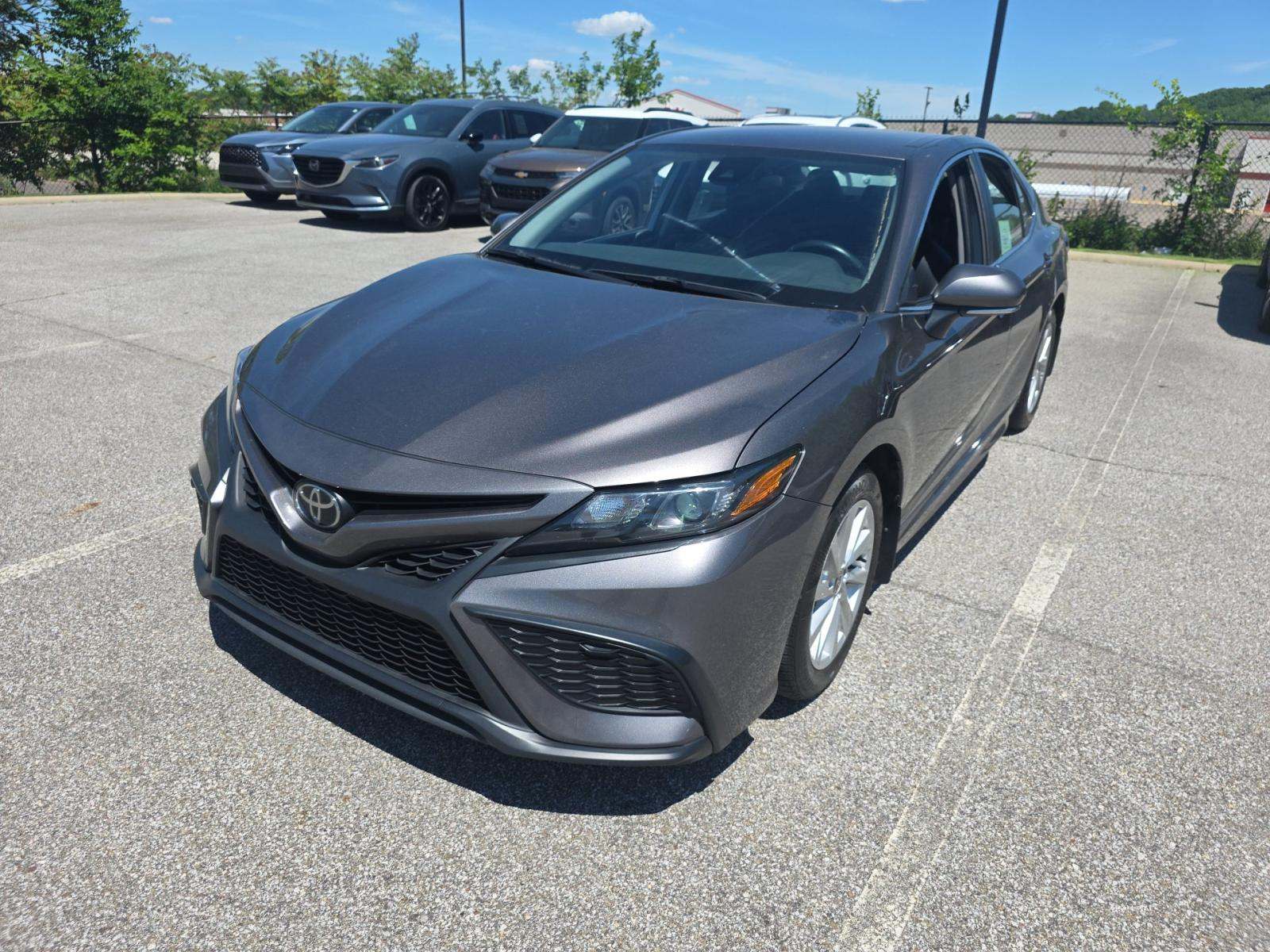 2024 Toyota Camry SE FWD