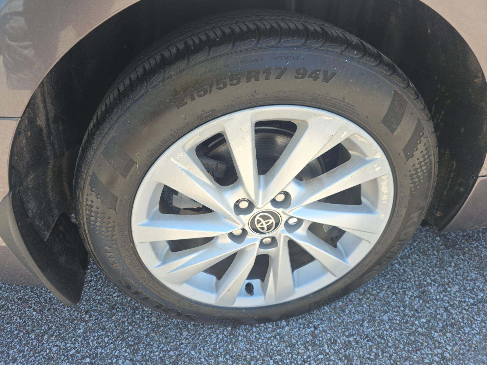 2024 Toyota Camry SE FWD