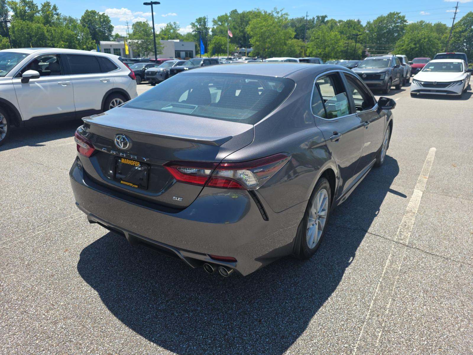 2024 Toyota Camry SE FWD