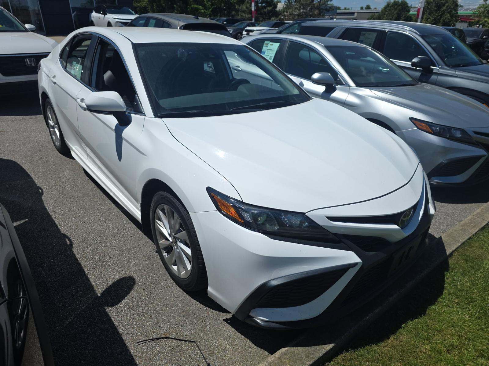 2024 Toyota Camry SE FWD