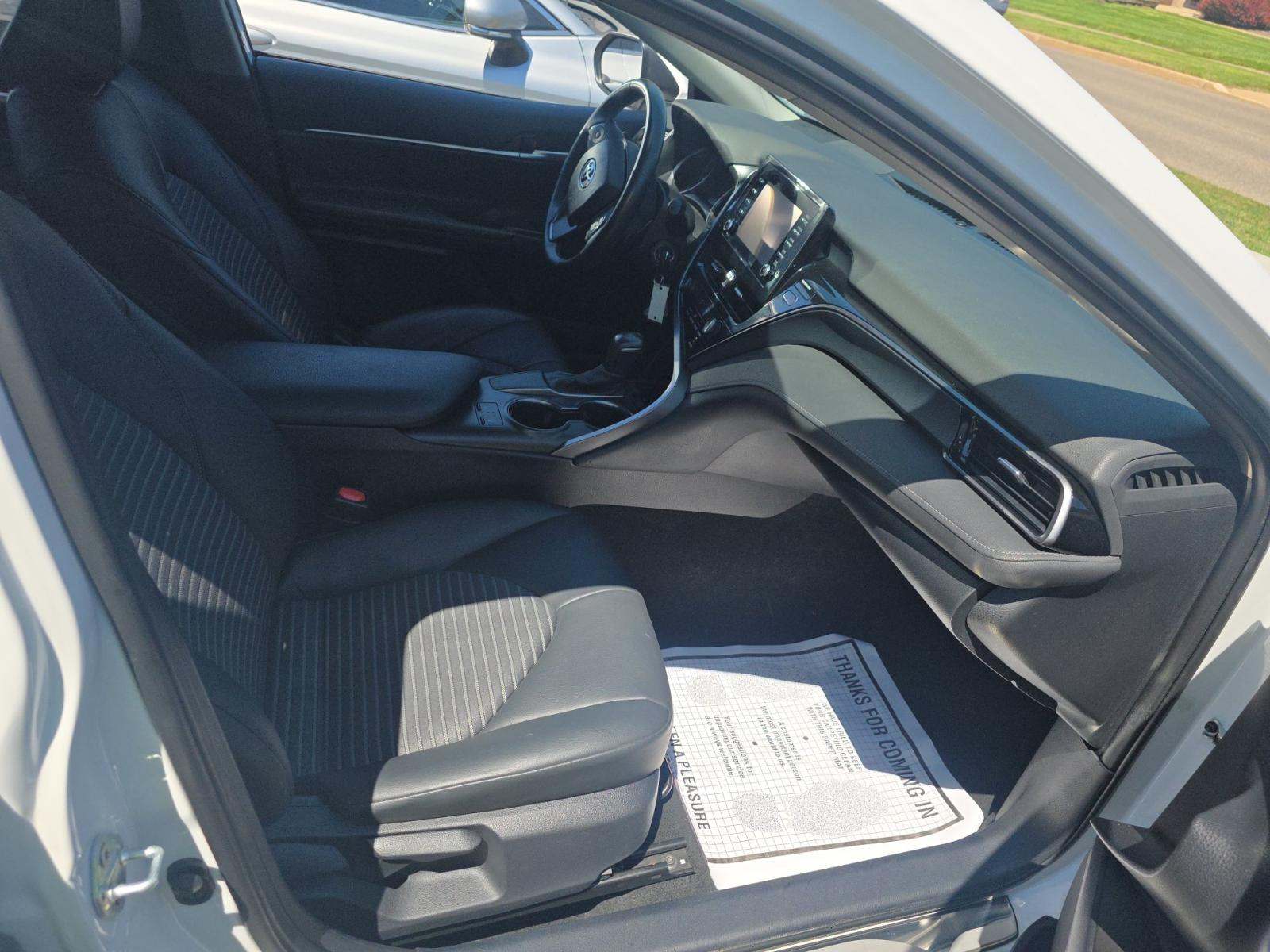 2024 Toyota Camry SE FWD