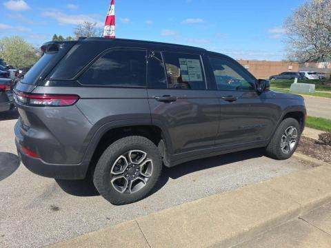 JEEP 4XE TRAILHAWK - 4