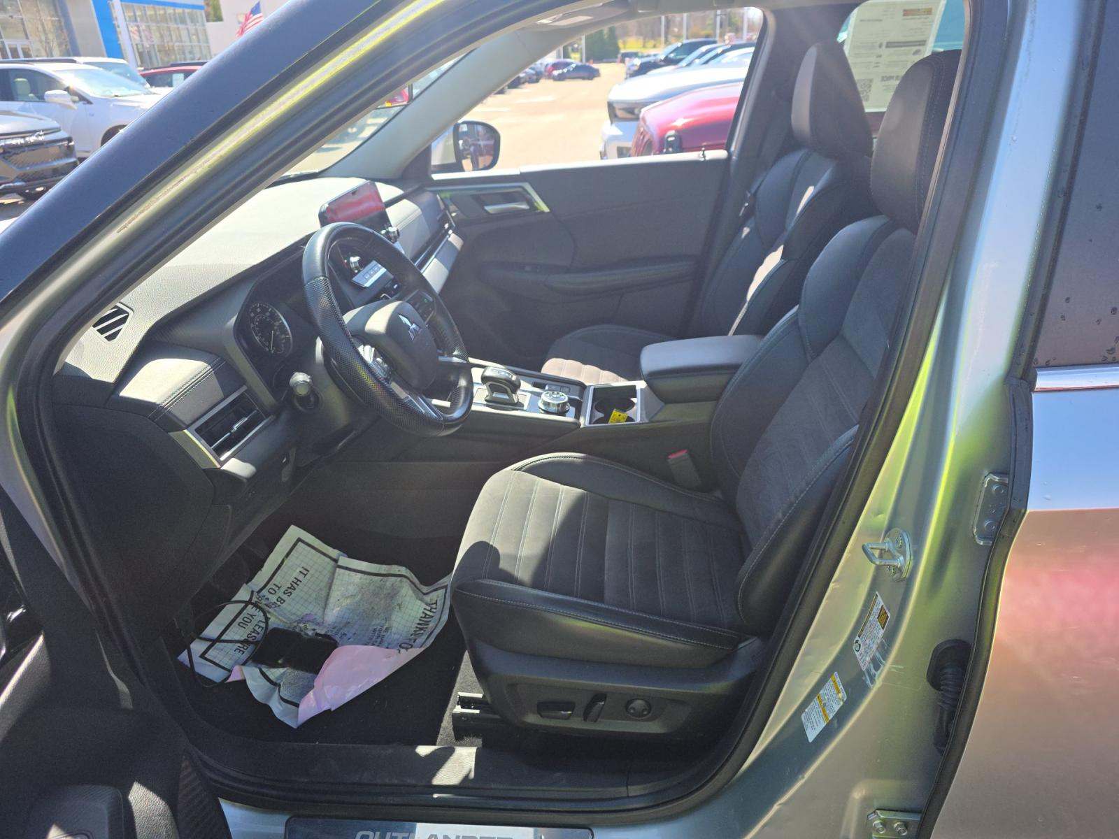 2023 Mitsubishi Outlander SE AWD