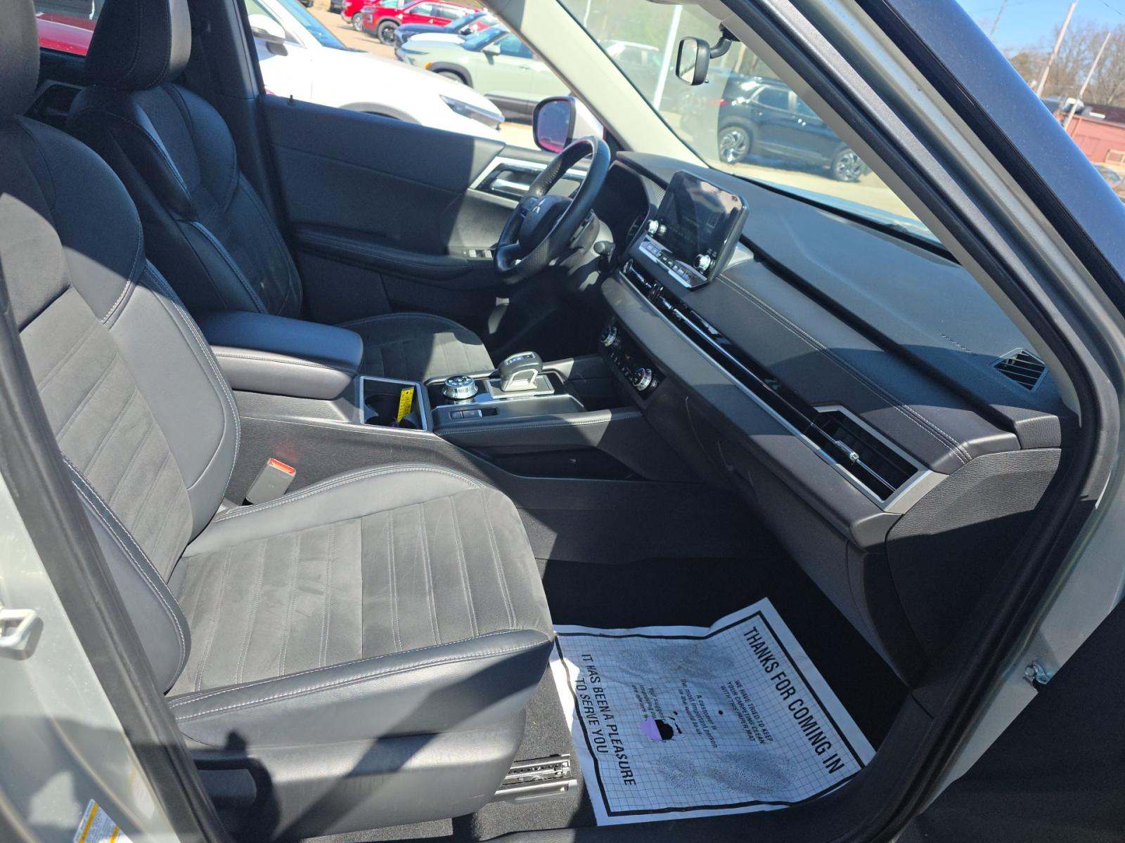 2023 Mitsubishi Outlander SE AWD