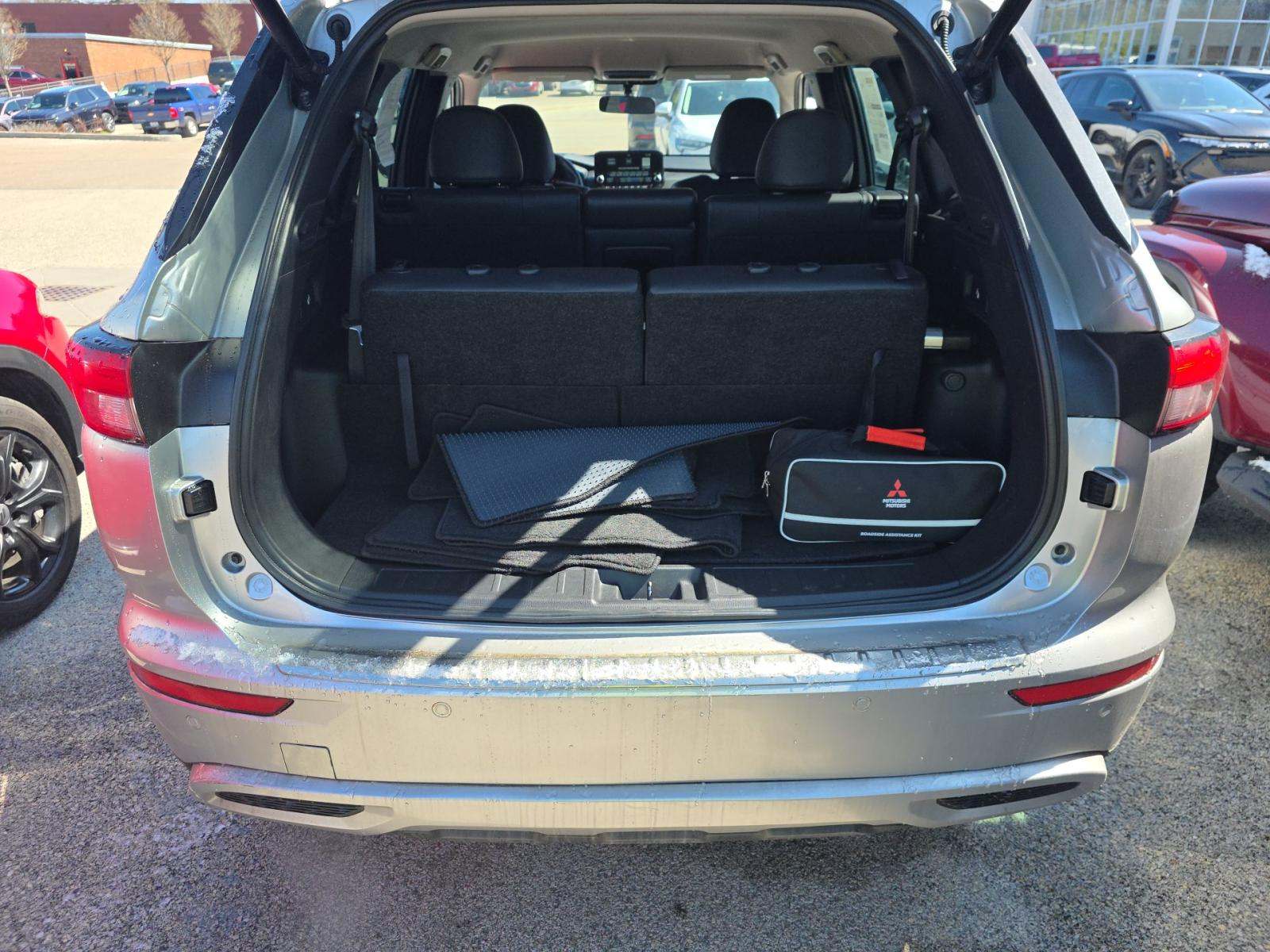 2023 Mitsubishi Outlander SE AWD