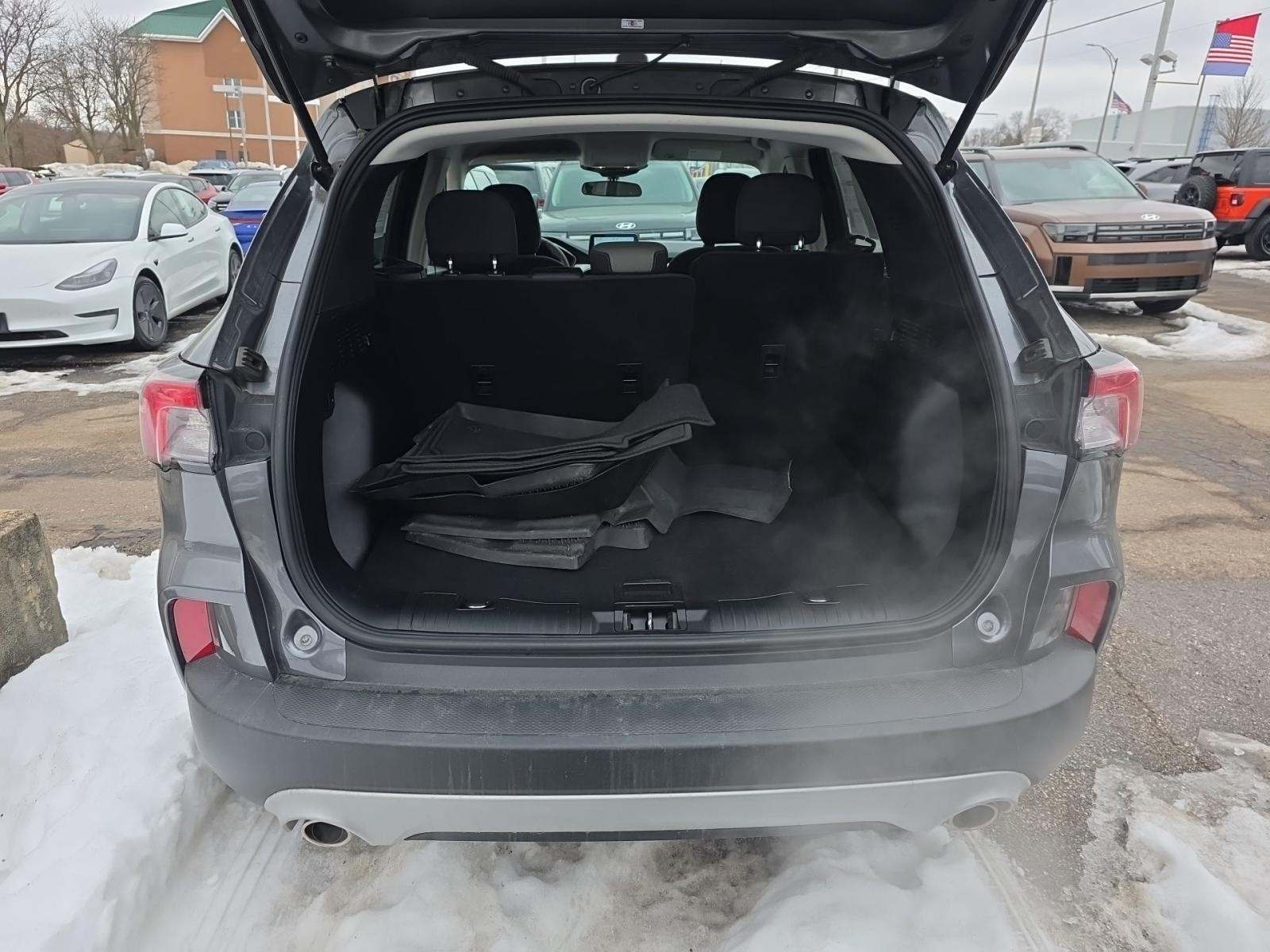 2022 Ford Escape Plug-In Hybrid SE FWD