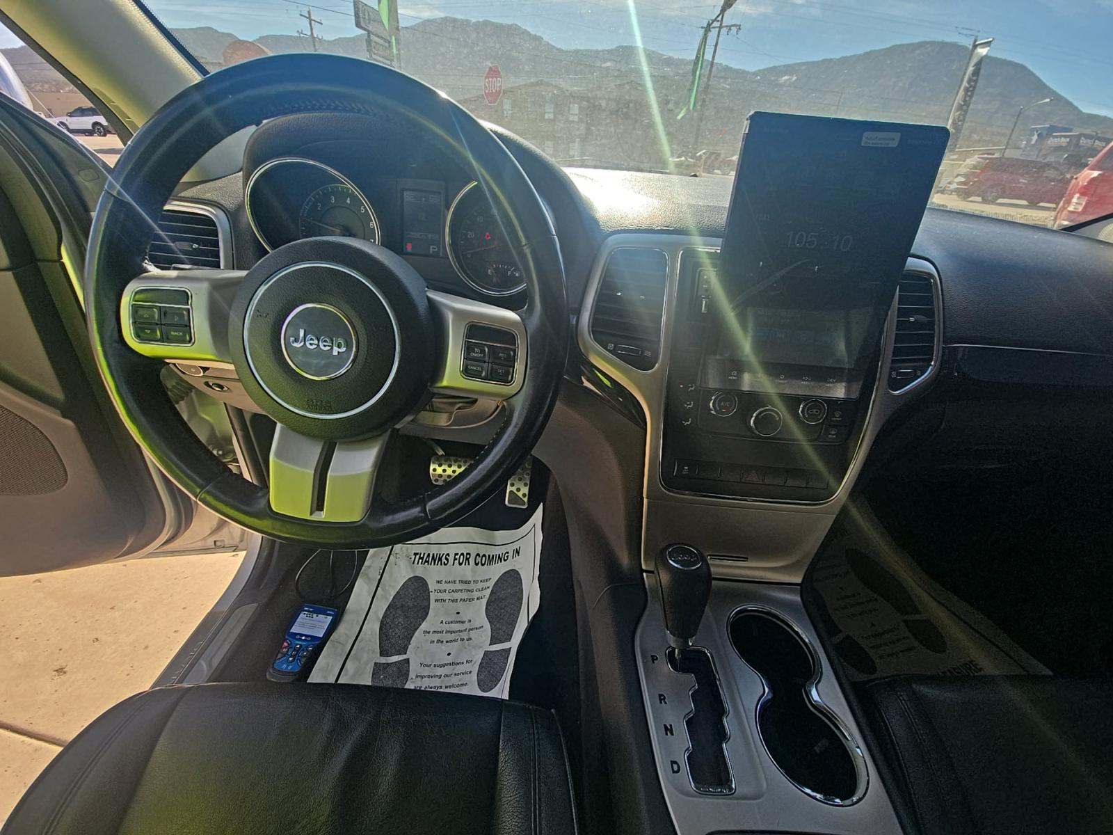 JEEP GRAND CHEROKEE - 10