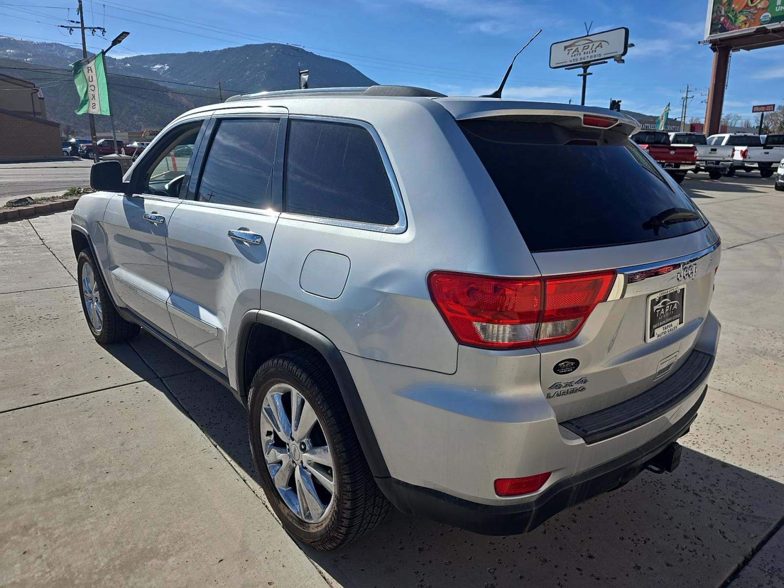JEEP GRAND CHEROKEE - 2