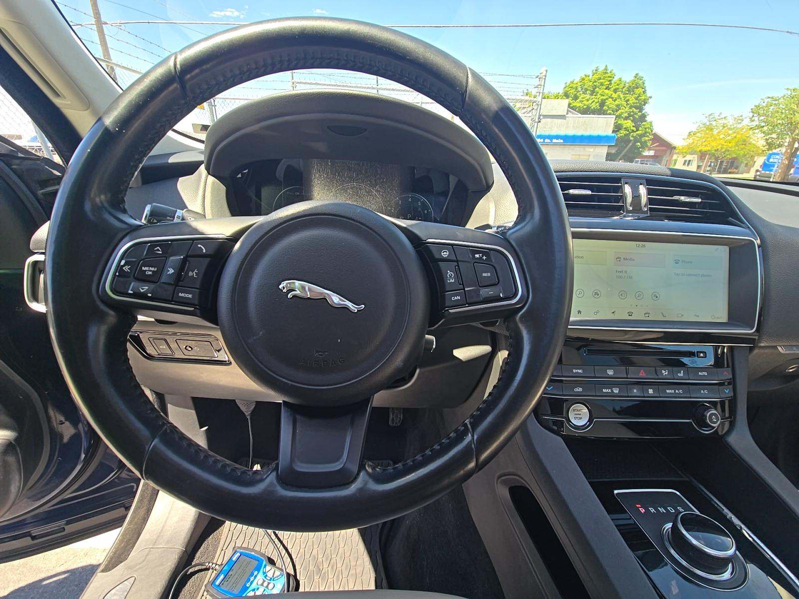 2017 Jaguar F-PACE 35t Prestige AWD