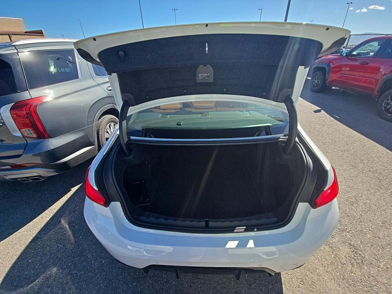 2025 BMW 3 Series 330i xDrive AWD