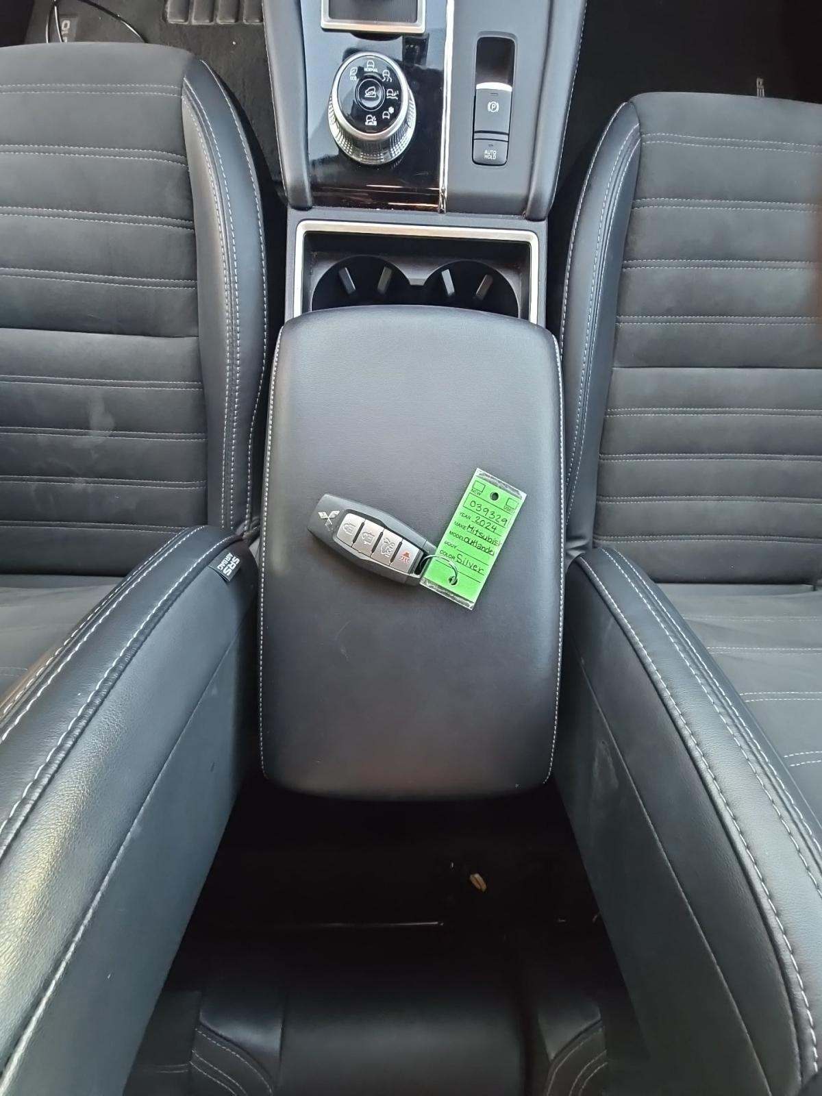 2024 Mitsubishi Outlander SE AWD