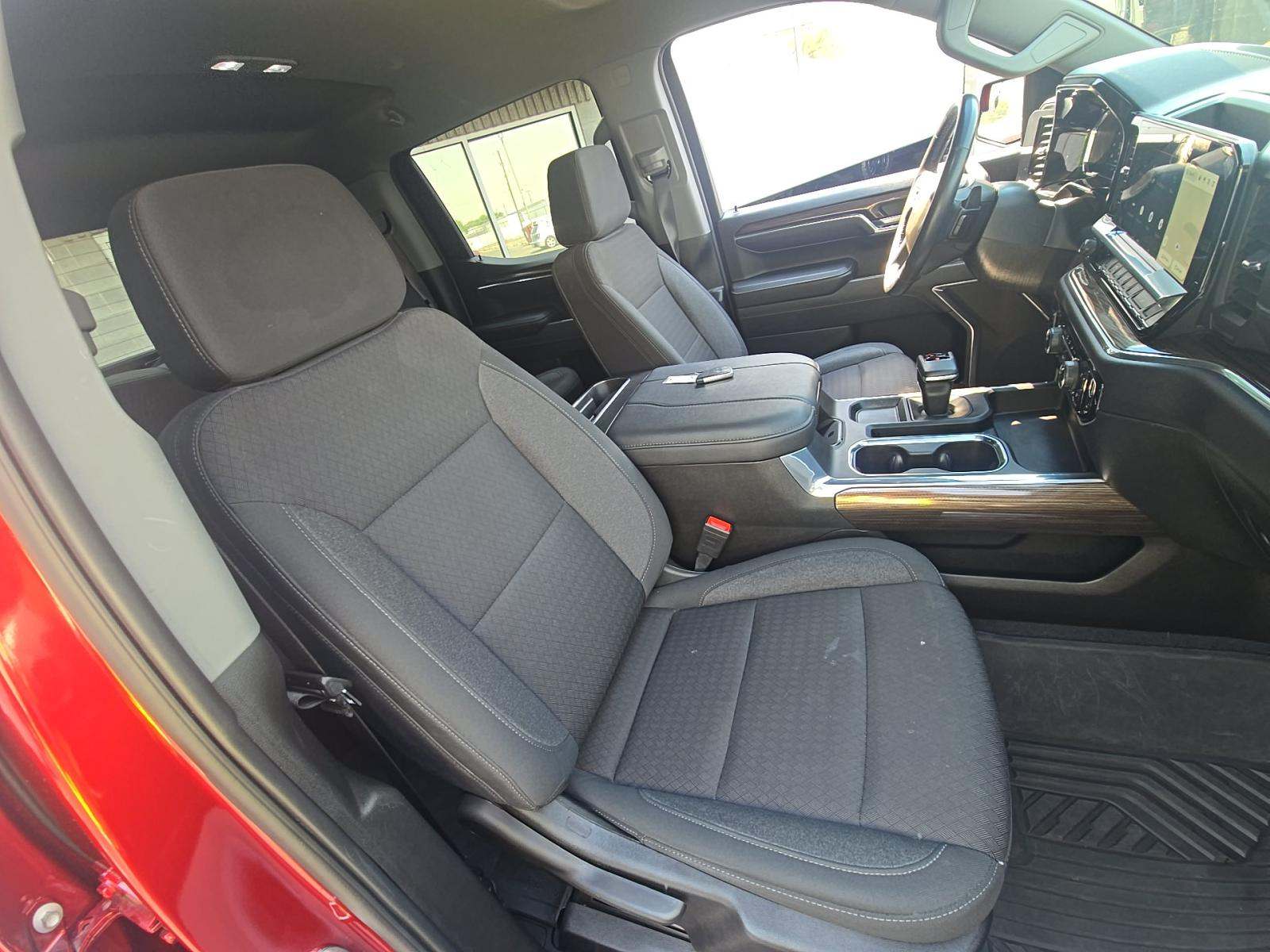 2023 Chevrolet Silverado 1500 RST AWD