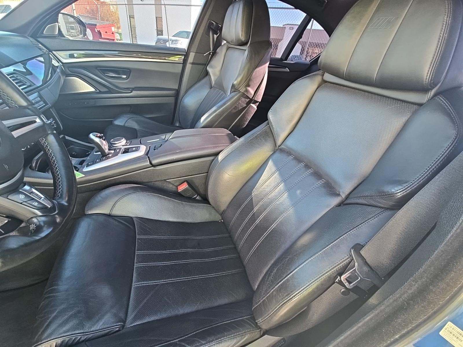 2015 BMW M5 Base RWD