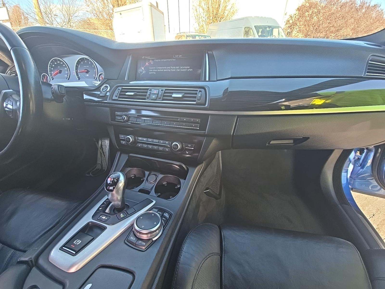 2015 BMW M5 Base RWD