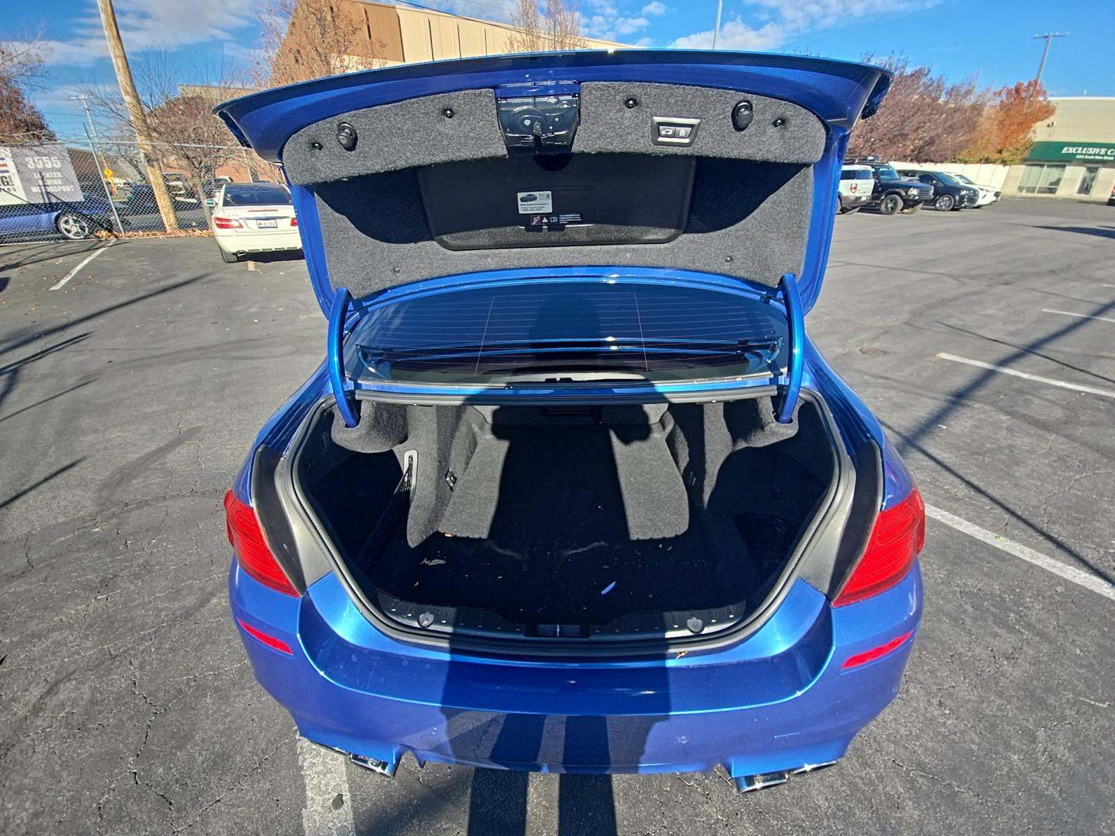 2015 BMW M5 Base RWD