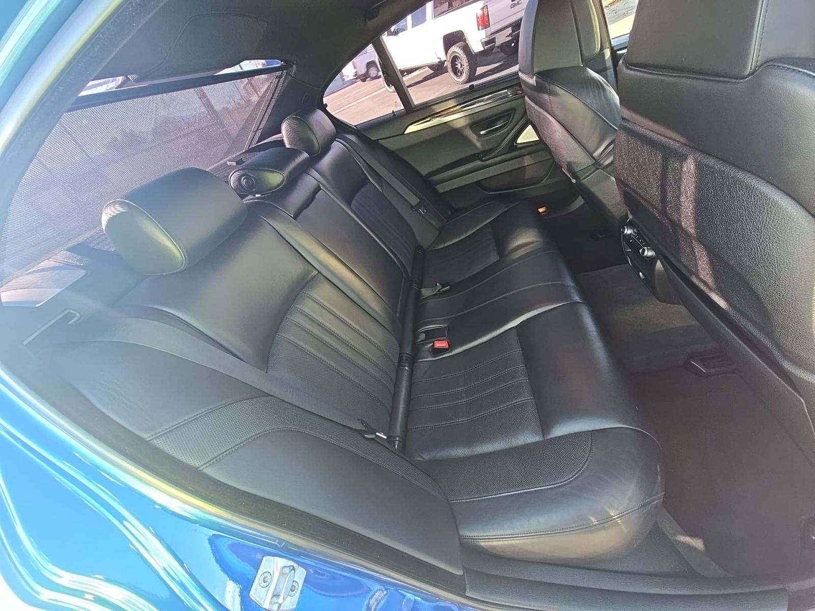 2015 BMW M5 Base RWD