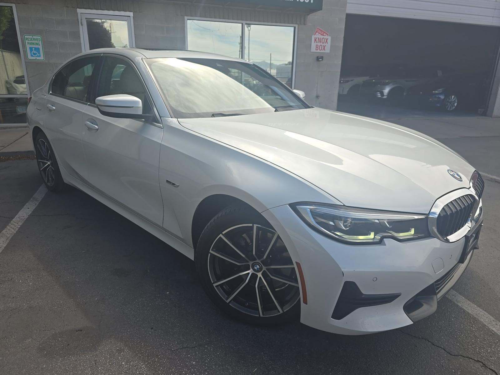 2022 BMW 3 Series 330e xDrive AWD