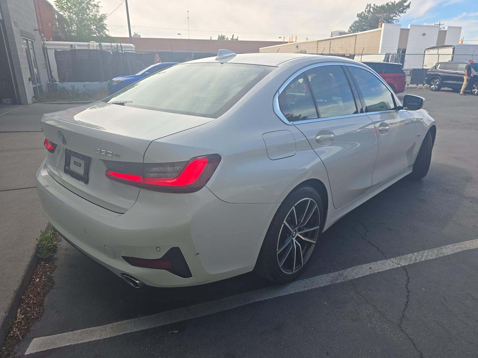 2022 BMW 3 Series 330e xDrive AWD