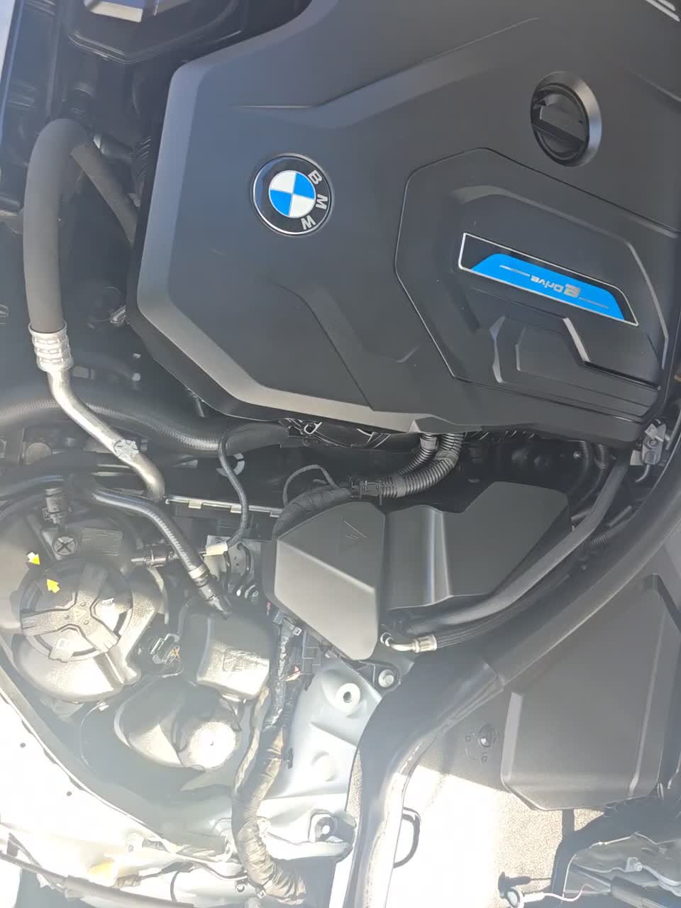 2022 BMW 3 Series 330e xDrive AWD