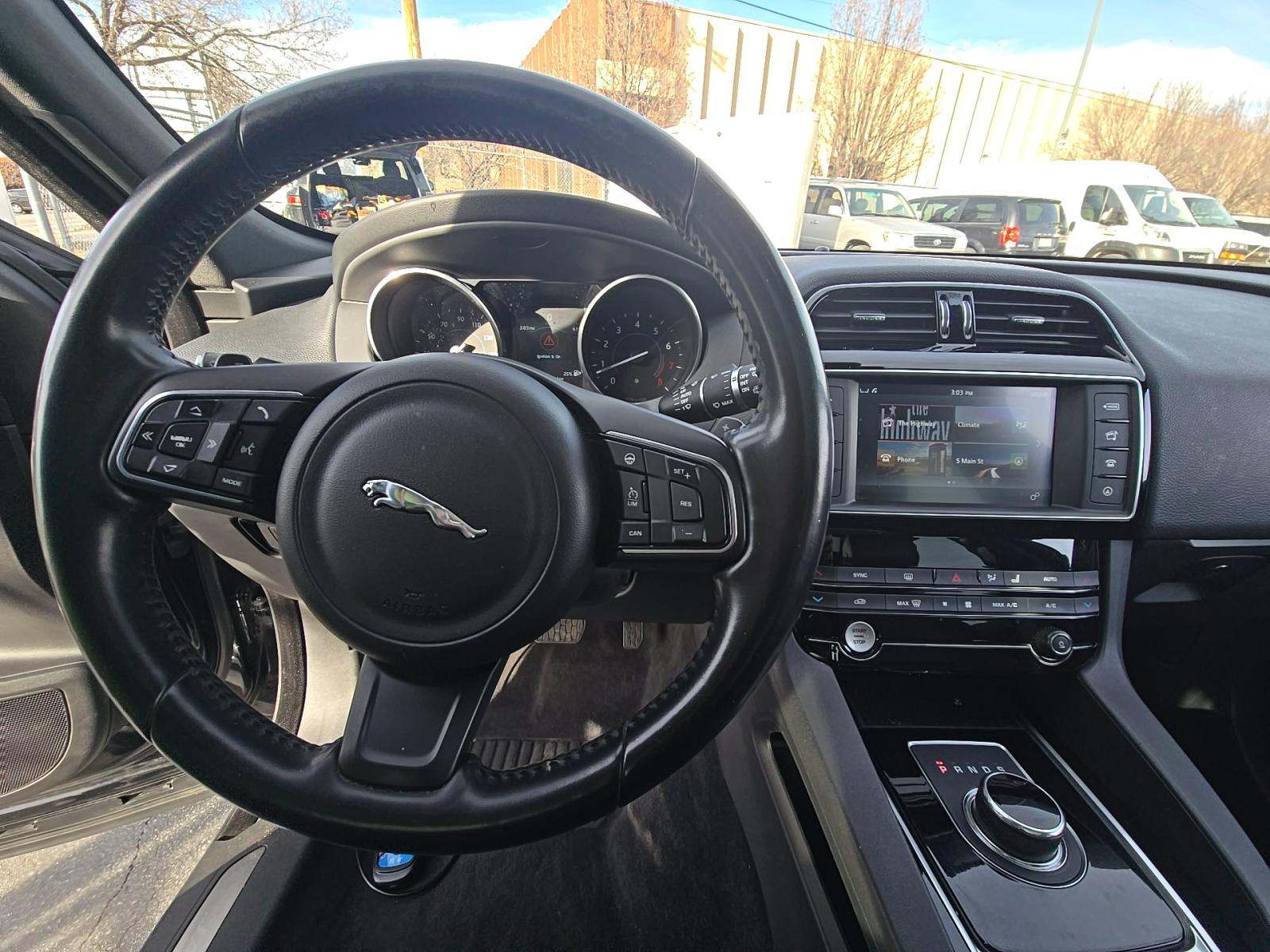 2017 Jaguar F-PACE 35t Prestige AWD