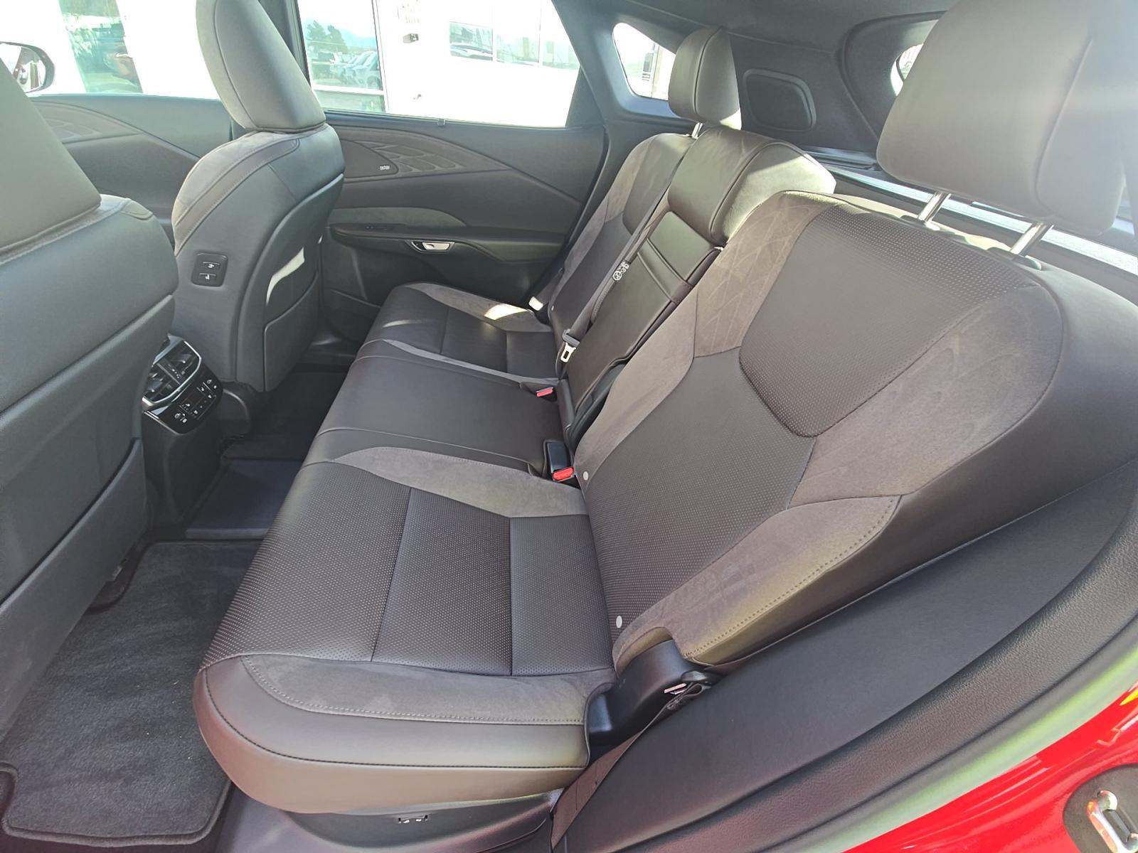 2024 Lexus RX 450h+ Luxury AWD