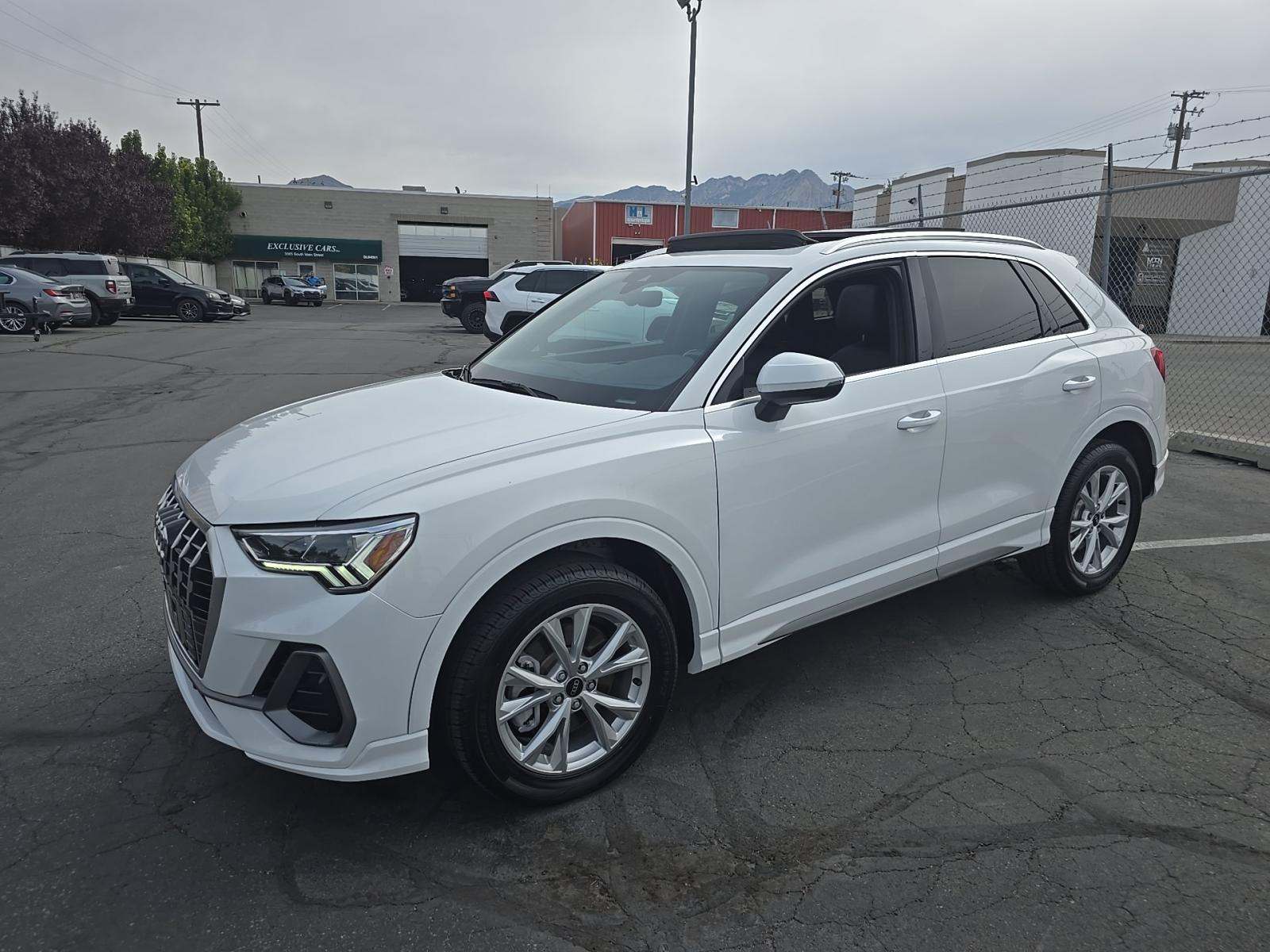 2023 Audi Q3 S line Premium AWD