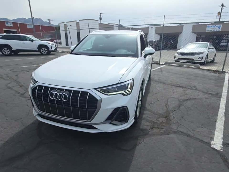 2023 Audi Q3 S line Premium AWD