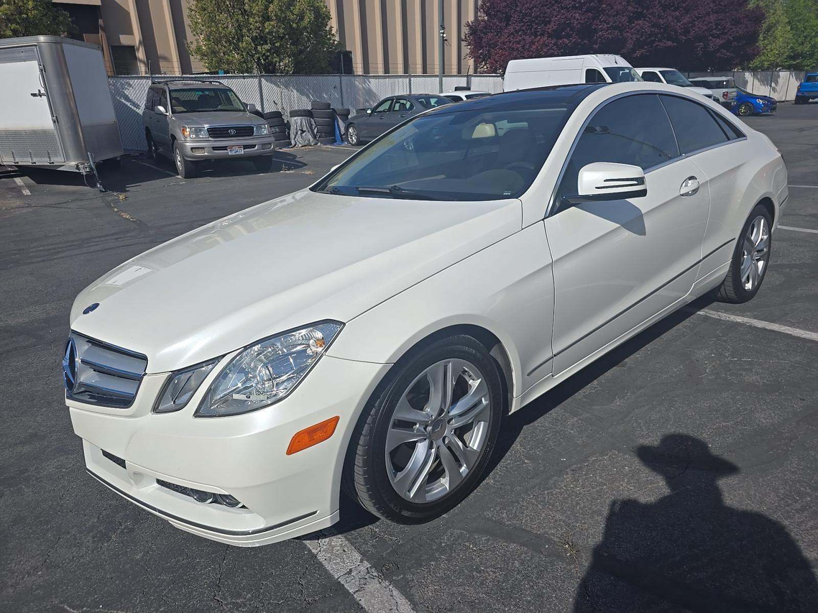 MERCEDES-BENZ E-CLASS - 1