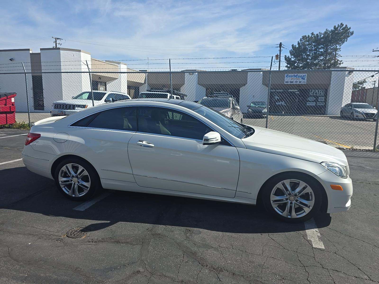 MERCEDES-BENZ E-CLASS - 4