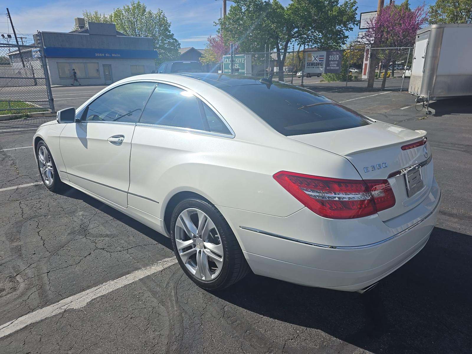 MERCEDES-BENZ E-CLASS - 2