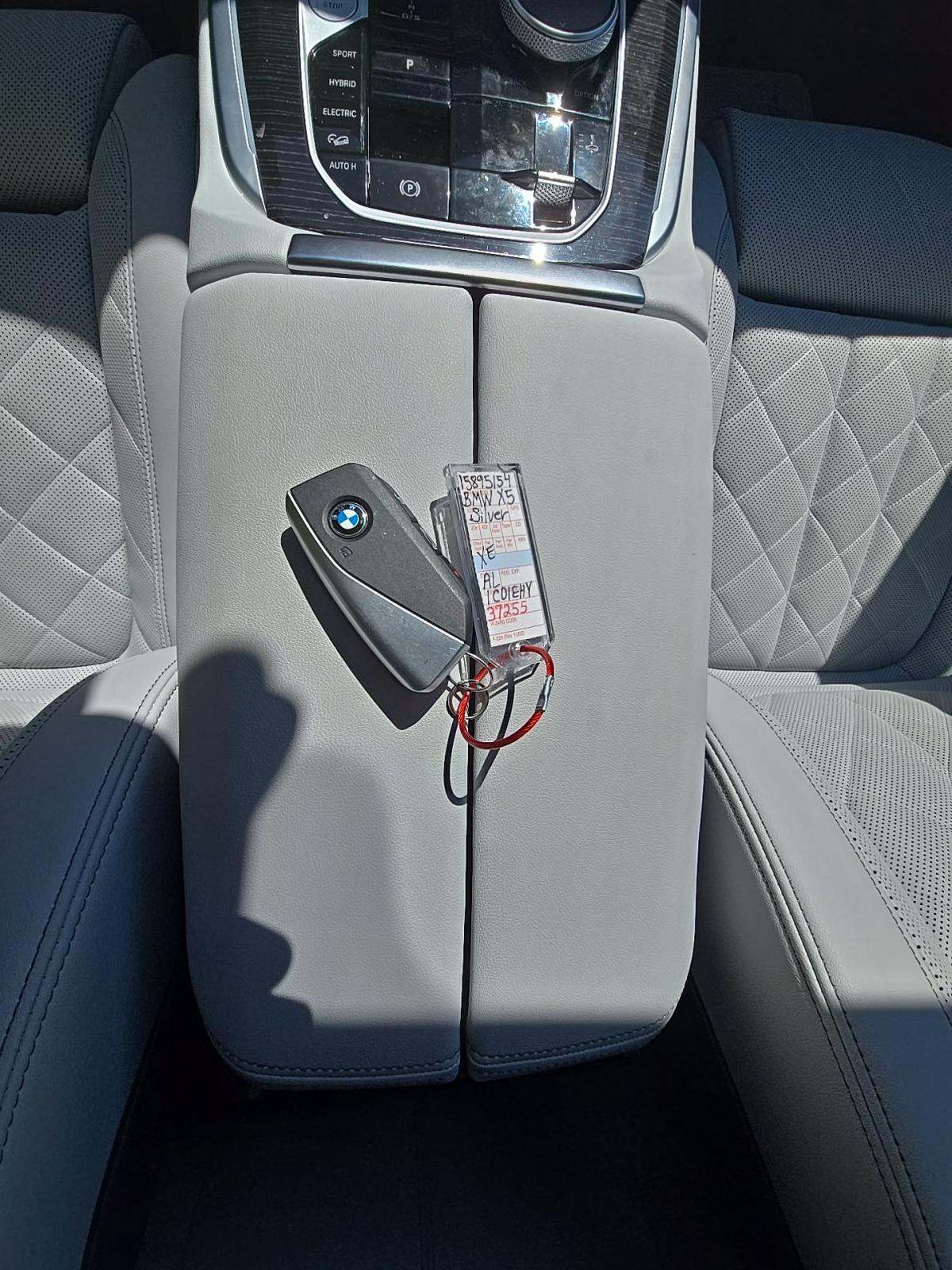 2025 BMW X5 xDrive50e AWD