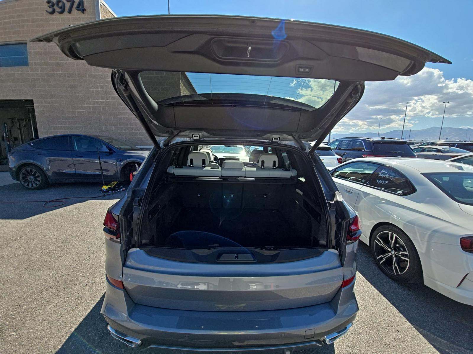 2025 BMW X5 xDrive50e AWD