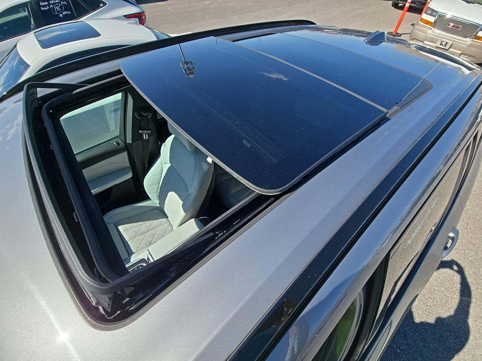 2025 BMW X5 xDrive50e AWD