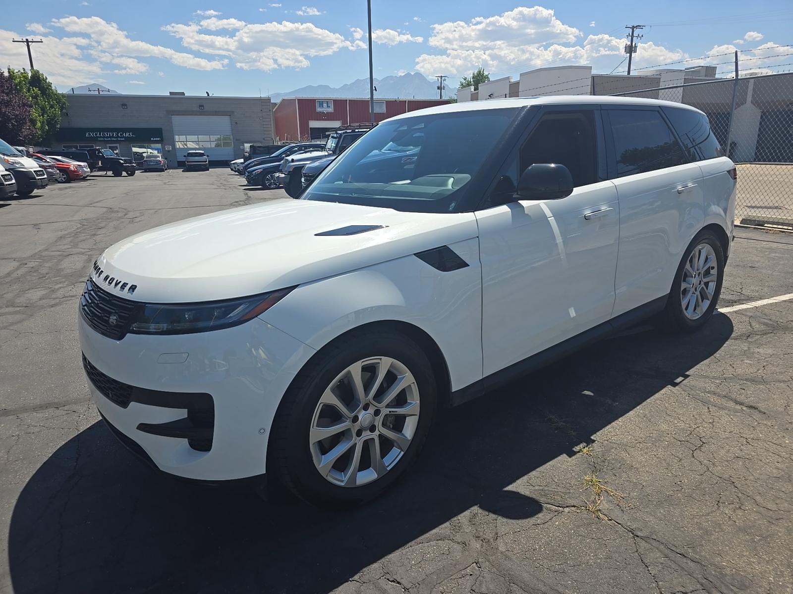 2025 Land Rover Range Rover Sport SE AWD