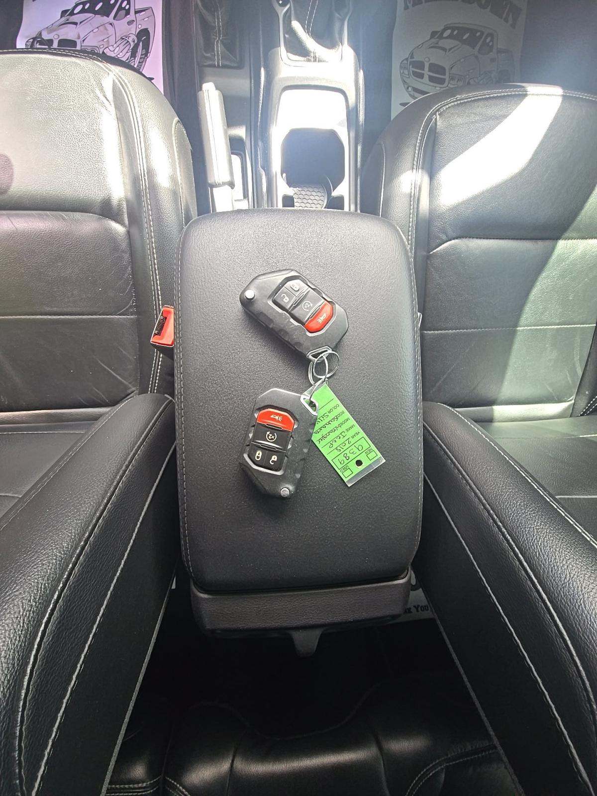 JEEP UNLIMITED SAHARA - 8