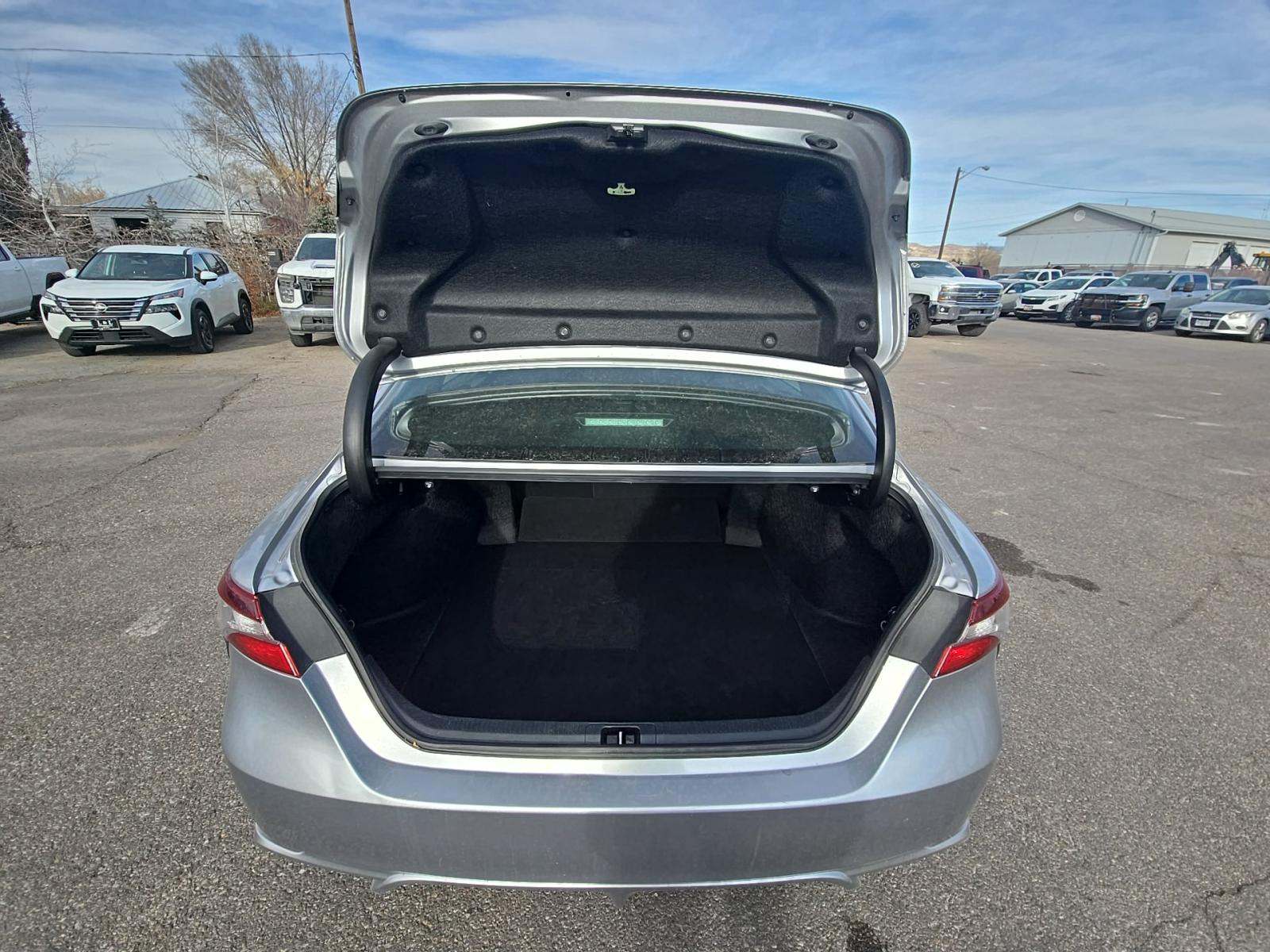 2023 Toyota Camry SE FWD