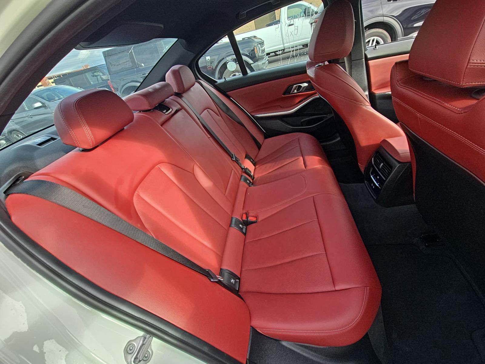 2025 BMW 3 Series 330i xDrive AWD