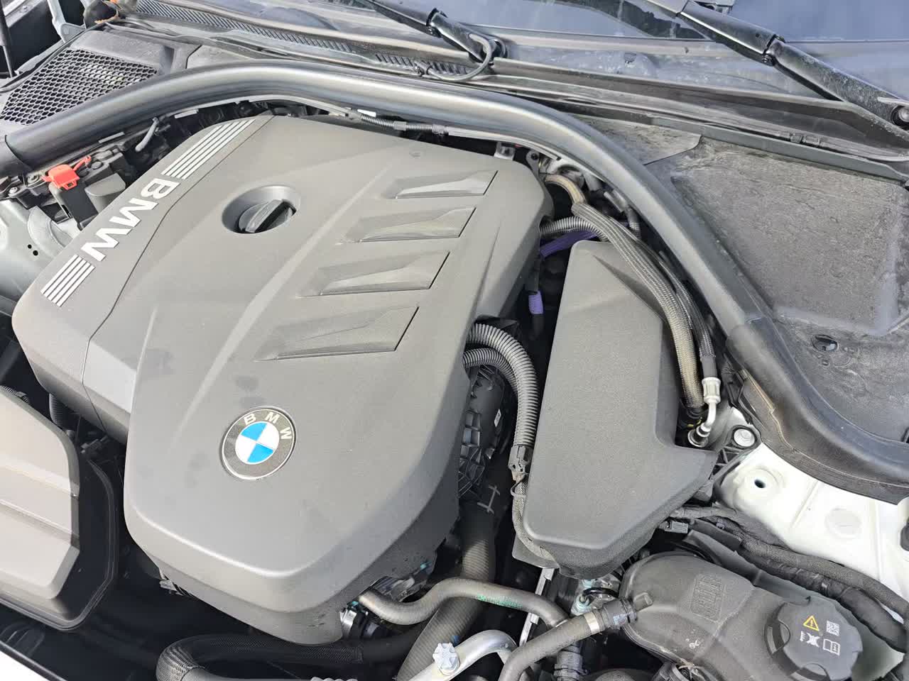 2025 BMW 3 Series 330i xDrive AWD