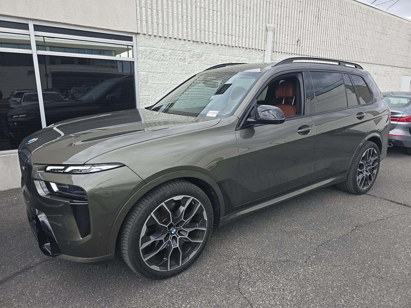 2025 BMW X7 M60i AWD