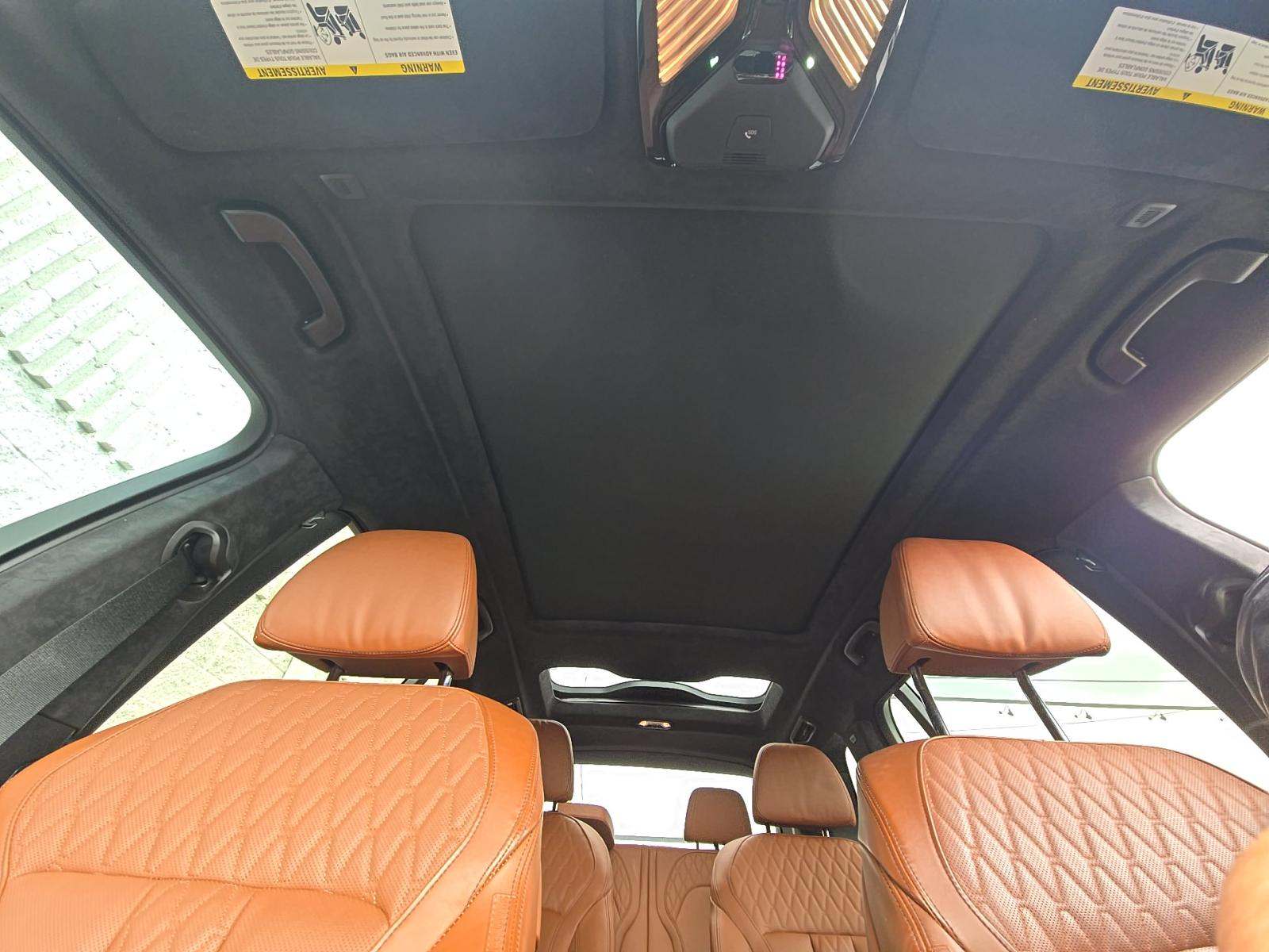 2025 BMW X7 M60i AWD